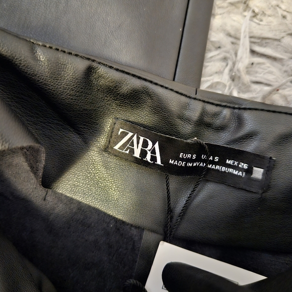 NWT FAUX LEATHER PANTS - Picture 8 of 10